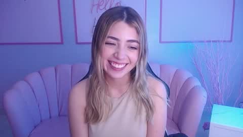 Snapshot of channel_blonde_a chatting on 12/03/24, 04:25 channel_blonde_a online show from 12/03/24, 04:25