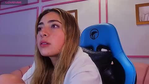 Snapshot of channel_blonde_a chatting on 12/05/24, 08:22 channel_blonde_a online show from 12/05/24, 08:22