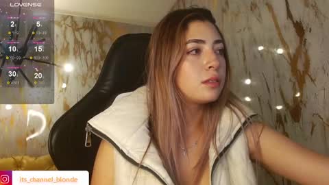 Snapshot of channel_blonde_a chatting on 01/07/25, 08:10 channel_blonde_a online show from 01/07/25, 08:10