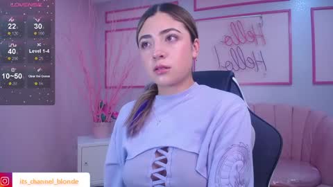 Snapshot of channel_blonde_a chatting on 01/09/25, 05:00 channel_blonde_a online show from 01/09/25, 05:00