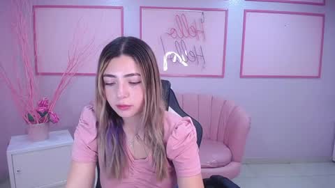 Snapshot of channel_blonde_a chatting on 01/22/25, 04:44 channel_blonde_a online show from 01/22/25, 04:44