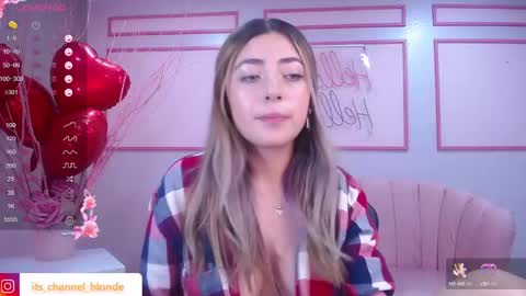 Snapshot of channel_blonde_a chatting on 02/12/25, 07:35 channel_blonde_a online show from 02/12/25, 07:35