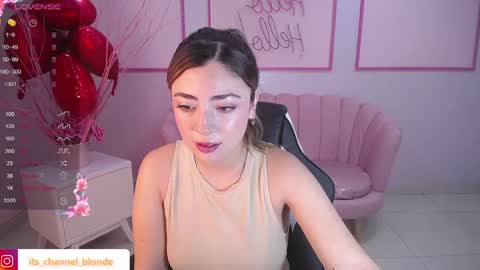 Snapshot of channel_blonde_a chatting on 02/24/25, 05:09 channel_blonde_a online show from 02/24/25, 05:09