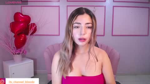 Snapshot of channel_blonde_a chatting on 02/27/25, 04:32 channel_blonde_a online show from 02/27/25, 04:32