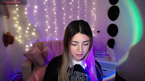 Snapshot of channel_blonde_a chatting on 03/07/25, 09:48 channel_blonde_a online show from 03/07/25, 09:48