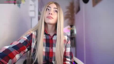 channel_blonde_a online show from 11/05/25, 04:40