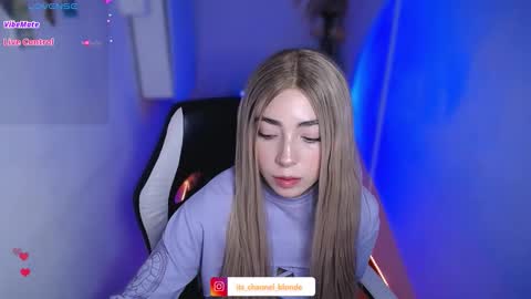 channel_blonde_a online show from 11/27/25, 07:49