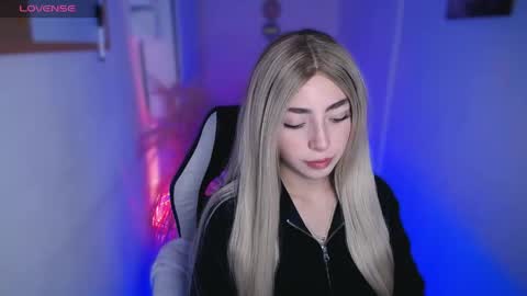 channel_blonde_a online show from 04/27/26, 11:47