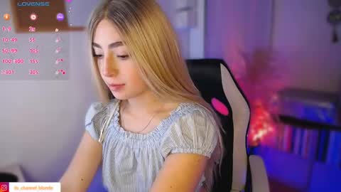 channel_blonde_a online show from 04/29/26, 01:43