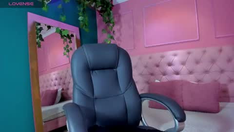 channel_russe online show from 05/23/26, 01:48