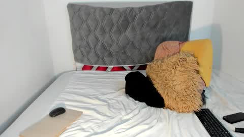 Chanell online show from 10/02/25, 01:56