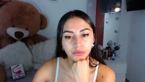 Isabella online show from 12/19/24, 09:17