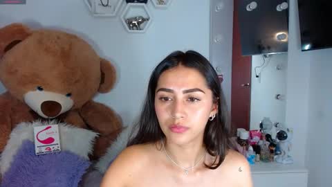 Isabella online show from 01/10/25, 12:04