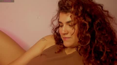 Snapshot of chantal_leon chatting on 05/16/26, 11:25 online show from 05/16/26, 11:25