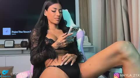 Snapshot of chantall_18 chatting on 08/08/26, 02:57 Hi Im Chantall. online show from 08/08/26, 02:57