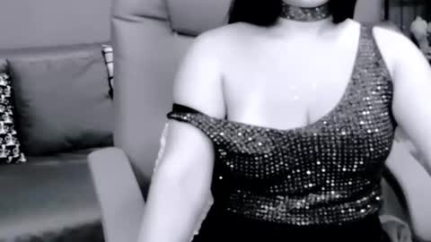 The Queen online show from 09/14/25, 08:46