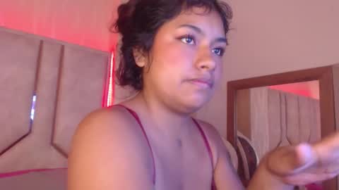 Snapshot of chantalpetit chatting on 04/27/26, 12:25 chantalpetit online show from 04/27/26, 12:25