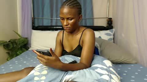 Snapshot of chantelsamz2 chatting on 12/31/24, 09:28 Chantel online show from 12/31/24, 09:28