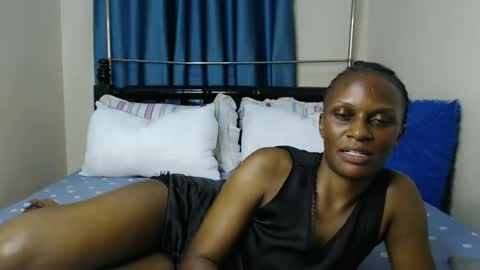 Snapshot of chantelsamz2 chatting on 02/10/25, 12:08 Chantel online show from 02/10/25, 12:08