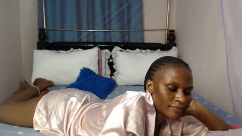 Snapshot of chantelsamz2 chatting on 02/12/25, 12:37 Chantel online show from 02/12/25, 12:37