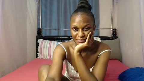 Snapshot of chantelsamz2 chatting on 02/27/25, 03:47 Chantel online show from 02/27/25, 03:47