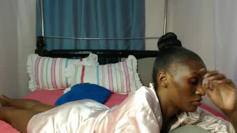 Snapshot of chantelsamz2 chatting on 02/28/25, 07:37 Chantel online show from 02/28/25, 07:37