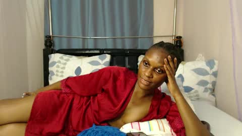 Snapshot of chantelsamz2 chatting on 03/10/25, 12:07 Chantel online show from 03/10/25, 12:07