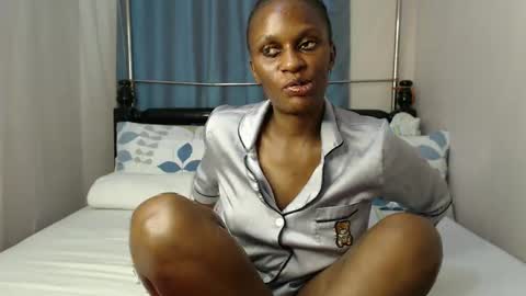 Snapshot of chantelsamz2 chatting on 03/11/25, 11:48 Chantel online show from 03/11/25, 11:48