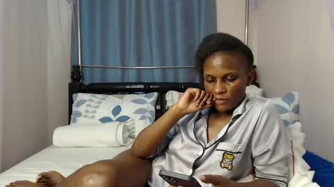 Snapshot of chantelsamz2 chatting on 03/12/25, 03:46 Chantel online show from 03/12/25, 03:46