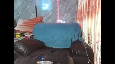 Snapshot of chanz10172 chatting on 10/29/25, 10:00 Zaria Vixen online show from 10/29/25, 10:00