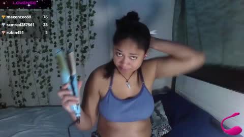 charis_bellota online show from 01/13/25, 04:41