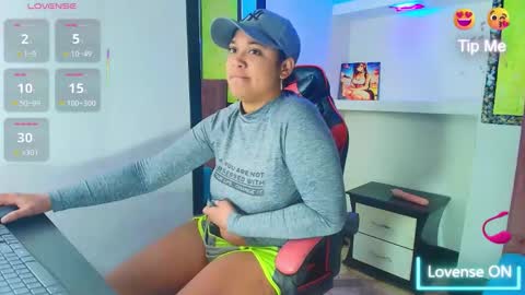 charis_bellota online show from 09/17/25, 04:47