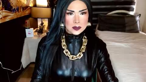 charismatic_apple online show from 02/23/26, 06:33