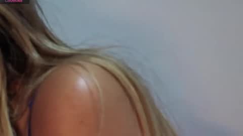 Snapshot of charisselove chatting on 12/17/25, 05:02 Allison kinky online show from 12/17/25, 05:02