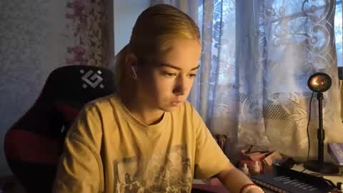 Snapshot of charleneschonert chatting on 10/31/25, 07:31 Nancy online show from 10/31/25, 07:31