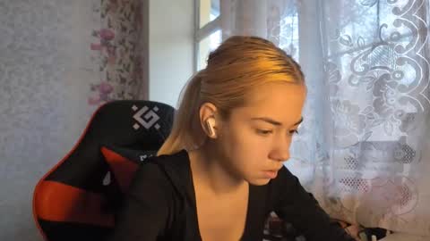 Nancy online show from 11/05/25, 07:41