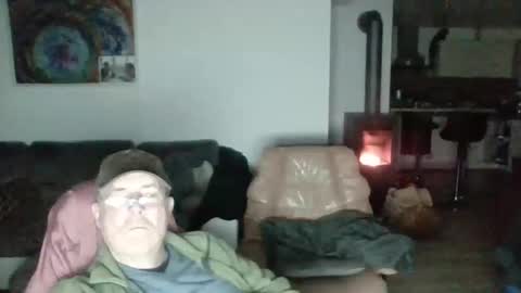 charles6064 online show from 12/30/24, 04:40