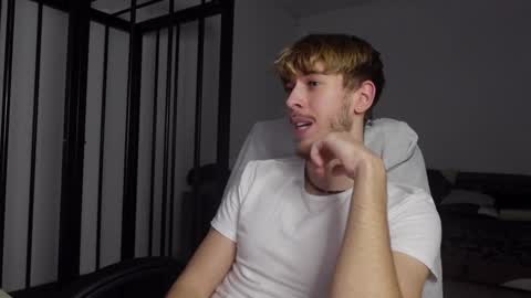 Snapshot of charles_sins chatting on 02/02/25, 08:08 CHARLES SINS online show from 02/02/25, 08:08