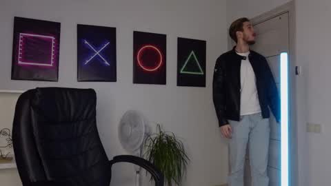 Snapshot of charles_sins chatting on 02/08/25, 02:27 CHARLES SINS online show from 02/08/25, 02:27