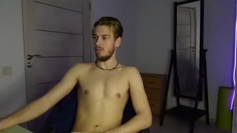 Snapshot of charles_sins chatting on 02/16/25, 04:42 CHARLES SINS online show from 02/16/25, 04:42