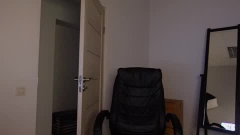 Snapshot of charles_sins chatting on 03/02/25, 05:04 CHARLES SINS online show from 03/02/25, 05:04