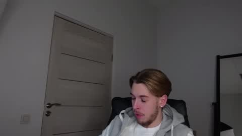 Snapshot of charles_sins chatting on 03/03/25, 04:46 CHARLES SINS online show from 03/03/25, 04:46