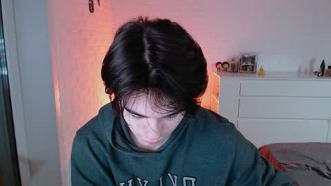 charleshanson69 online show from 11/03/25, 04:41