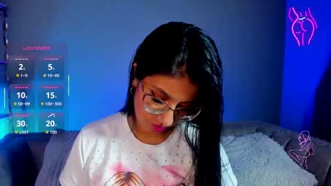 Snapshot of charlhot_ chatting on 11/14/25, 12:48 charlhot_ online show from 11/14/25, 12:48