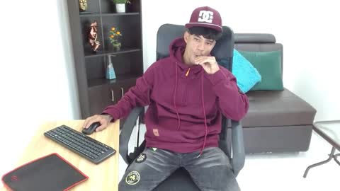 Charlie oconnor online show from 12/31/24, 03:01