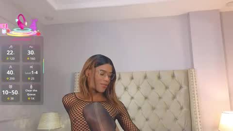 Snapshot of charlie_storm_ chatting on 10/13/25, 01:11 online show from 10/13/25, 01:11