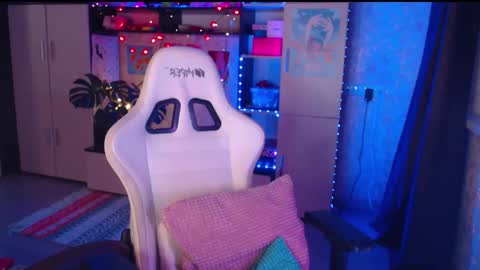 charlie online show from 02/16/25, 07:38