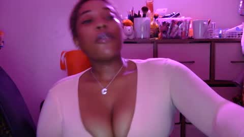 charliecakesssss online show from 01/03/25, 01:58