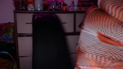 charliecakesssss online show from 01/08/25, 07:34