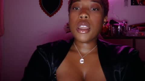 charliecakesssss online show from 01/20/25, 05:04